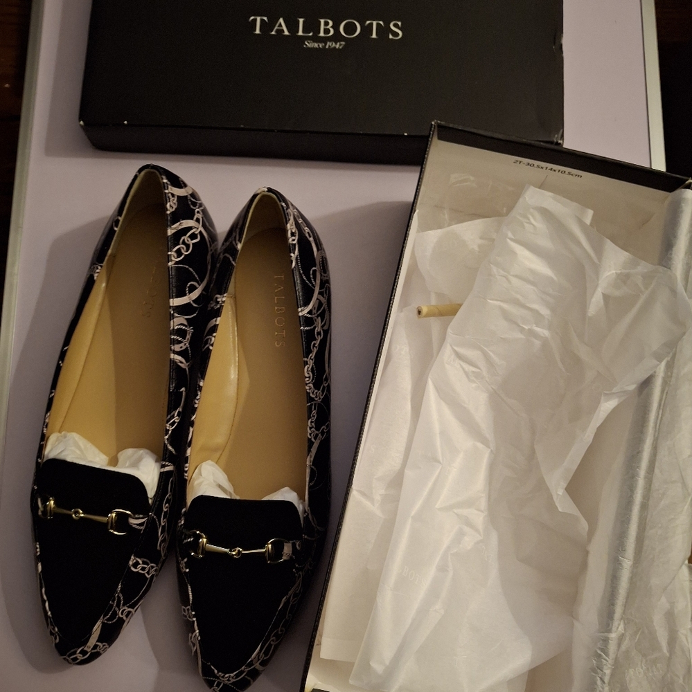 NIB Talbots flats Size 11